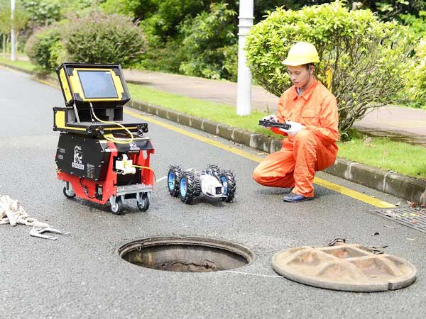 让胡路管道机器人检测