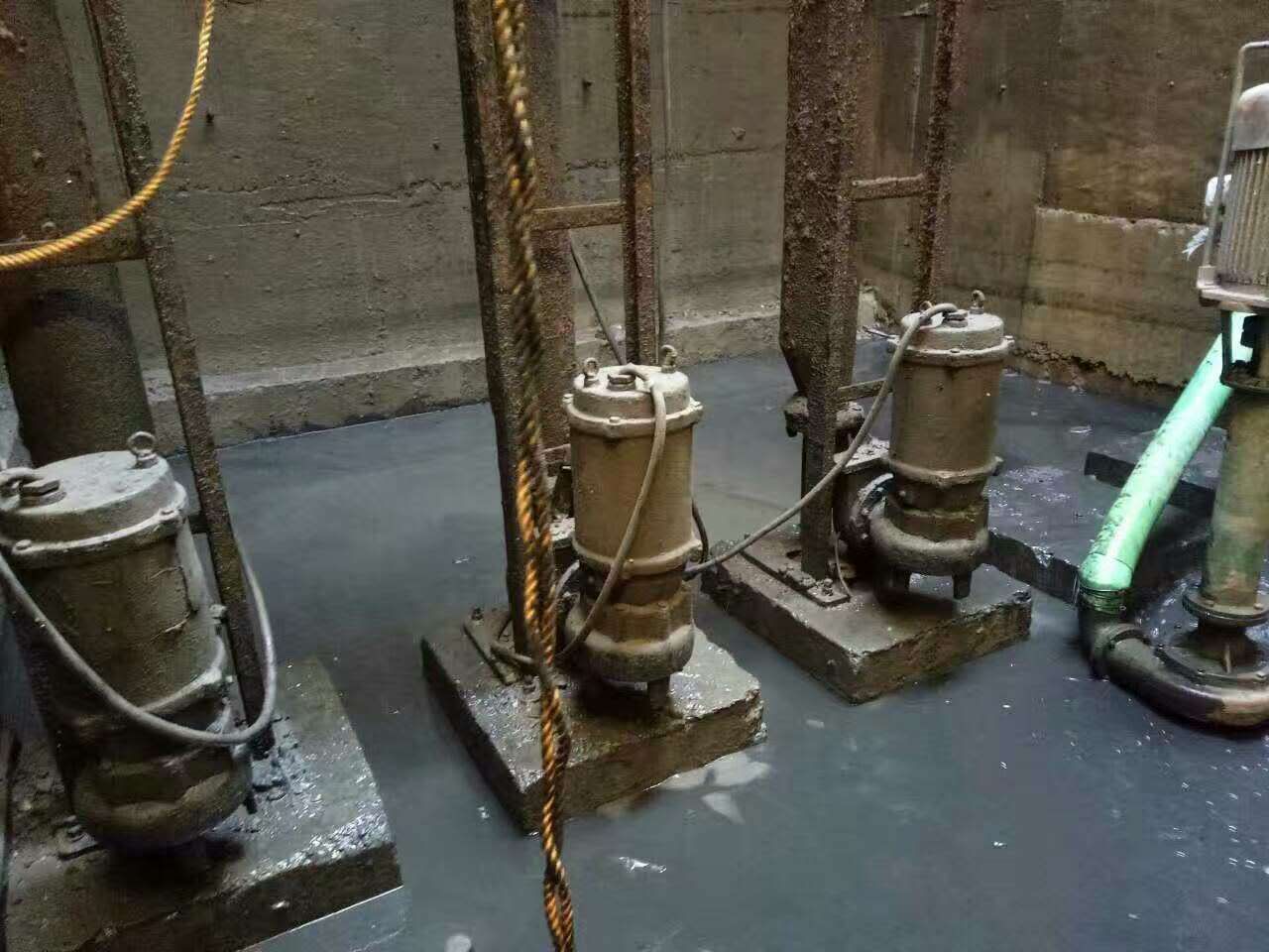 让胡路污水池清理